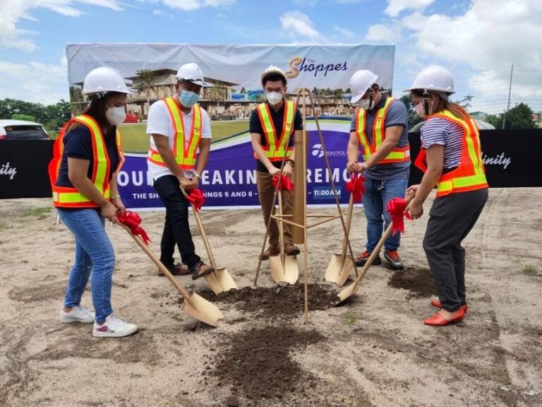 The Shoppes Expansion Broke Ground